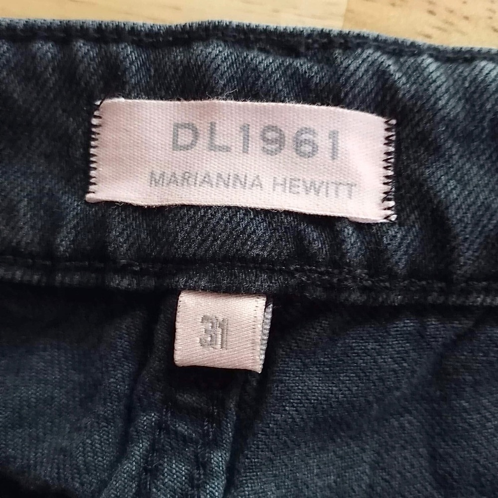 DL1961 Size 27 High-Rise Distressed Jeans - Grey/Black - Picture 11 of 12
